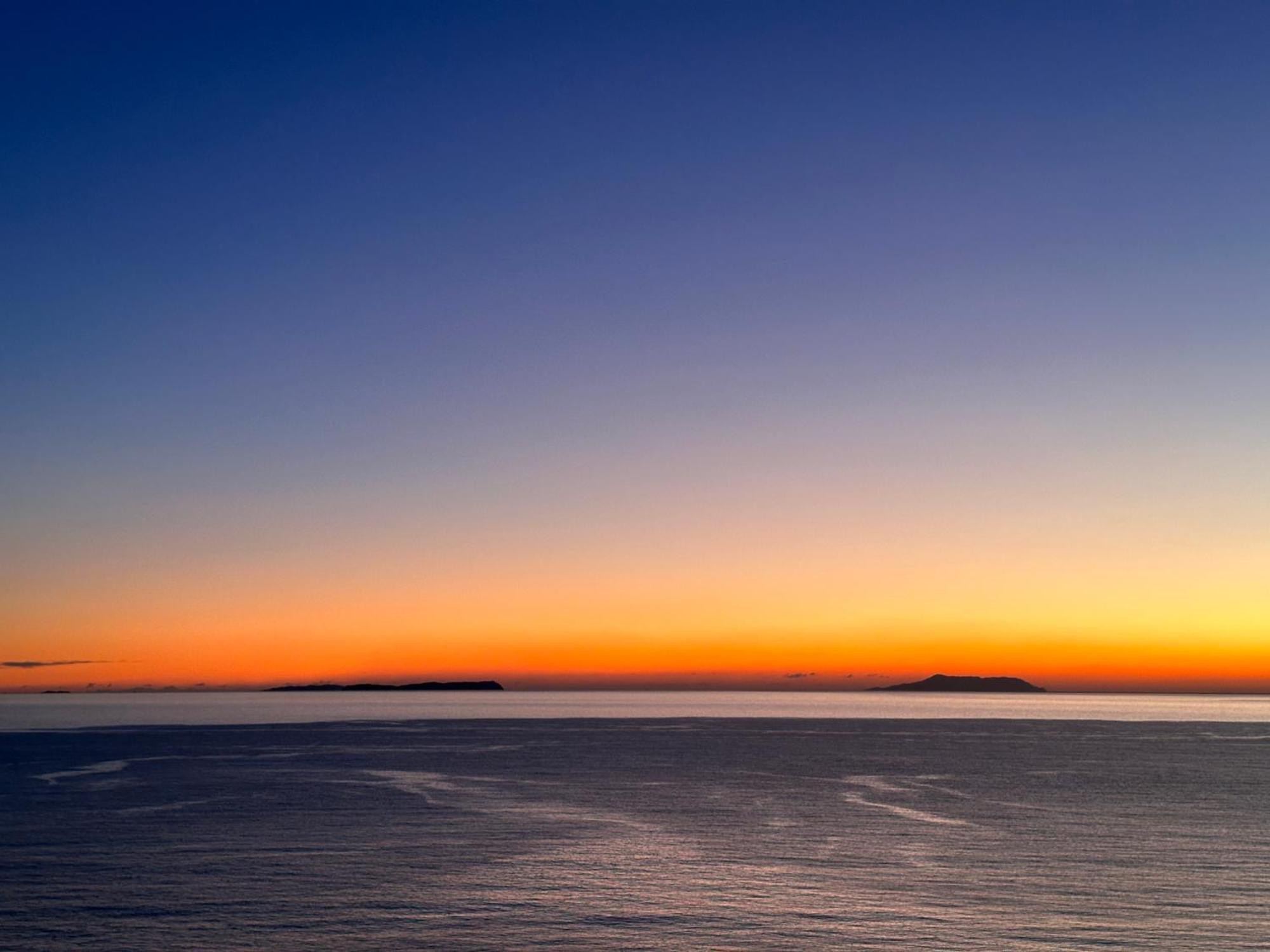 Roumers Himara Bagian luar foto